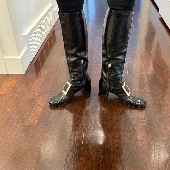 Roger Vivier Patent Leather Boots Size 39 - Picture 5 of 14